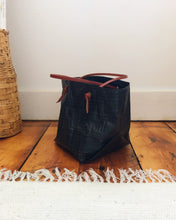 CARGO TOTE SMALL